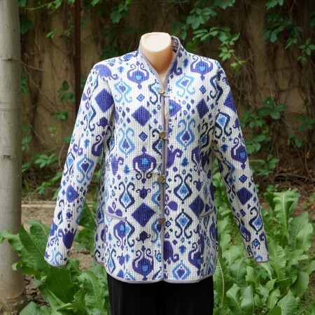 Двухсторонний стеганный пиджак из узбекского хлопка (укороченный чапан) - синий узор