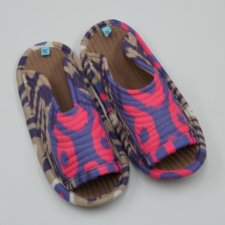 Тапочки домашние унисекс бежево-фиолетовый икат