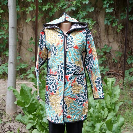 Двухсторонний стеганный пиджак из узбекского хлопка (удлиненный чапан) с капюшоном